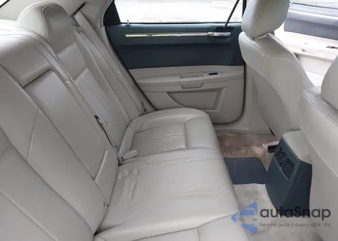 2005 Chrysler 300 Touring z USA, uszkodzony, nr VIN 2C3JA53G65H650952